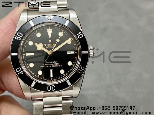 Tudor M79000N Heritage Black Bay 37mm SS ZF 1:1 Best Edition Black Dial on SS Bracelet A2824 - Super Clone Watch | 1:1 Best Version