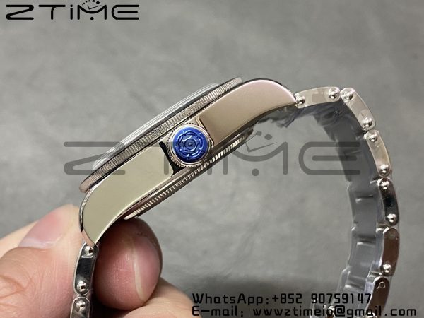 Tudor M79830RBBlack Bay GMT Pepsi Blue/Red Bezel ZF 1:1 Best Edition White Dial on SS Bracelet A2836 - Super Clone Watch | 1:1 Best Version