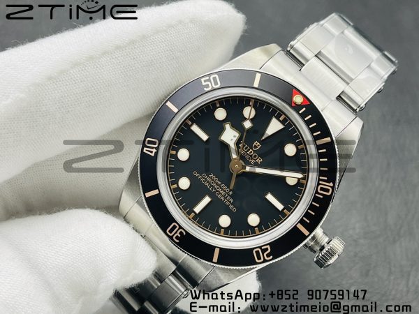 Tudor M79030N Heritage Black Bay 39mm SS ZF 1:1 Best Edition Black Dial on SS Bracelet A2824 - Super Clone Watch | 1:1 Best Version