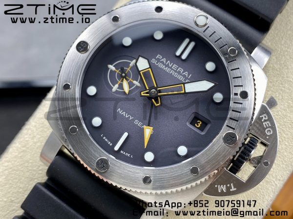 Panerai PAM01323 PAM1323 Y 44mm Submersible VSF 1:1 Best Edition Gray Dial on Rubber Strap P.9011 Clone - Super Clone Watch | 1:1 Best Version