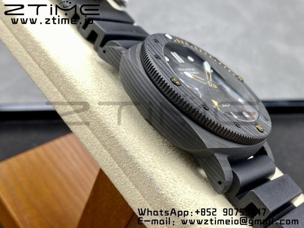 Panerai PAM01324 PAM1324 Y 44mm Submersible VSF 1:1 Best Edition Carbon Dial on Rubber Strap P.9011 Clone - Super Clone Watch | 1:1 Best Version