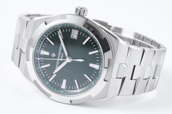 VC Overseas 4500V SS MKSF 1:1 Best Edition Green Dial on SS Bracelet A5100 - Super Clone Watch | 1:1 Best Version