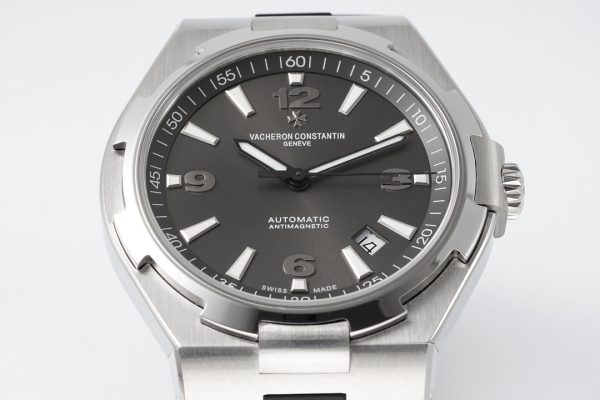 VC Overseas 47040/000W-9500 PPF 1:1 Best Edition Gray Textured Dial on Black Rubber Strap A1226 - Super Clone Watch | 1:1 Best Version