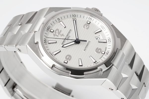 VC Overseas 47040/B01A-9093 SS PPF 1:1 Best Edition White Textured Dial on SS Bracelet A1226 - Super Clone Watch | 1:1 Best Version
