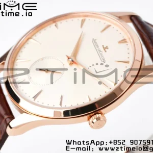 Master Ultra Thin Small Second 1352520 RG ZF 1:1 Best Edition Cadran blanc sur bracelet cuir marron A896 - Super Clone Watch | 1:1 Best Version