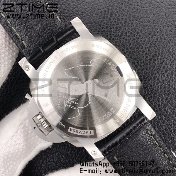 Panerai PAM1056 V GMT VSF 1:1 Best Edition Green Dial on Black Leather Strap P.9011 Super Clone - Super Clone Watch | 1:1 Best Version