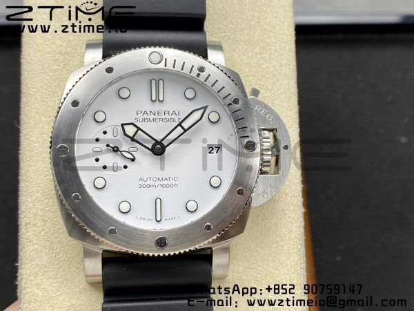 Panerai PAM02223 PAM2223 Submersible 42mm VSF Best Edition White Dial on Black Rubber Strap P900 - Super Clone Watch | 1:1 Best Version