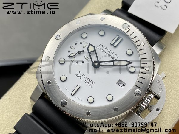 Panerai PAM02223 PAM2223 Submersible 42mm VSF Best Edition White Dial on Black Rubber Strap P900 - Super Clone Watch | 1:1 Best Version