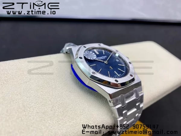 AP Royal Oak 39mm 15202 SS ZF 1:1 Best Edition Blue Textured Dial on SS Bracelet A2121 V2 - Super Clone Watch | 1:1 Best Version