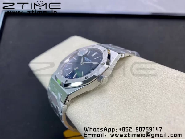 AP Royal Oak 39mm 15202 SS ZF 1:1 Best Edition Blue Textured Dial on SS Bracelet A2121 V2 - Super Clone Watch | 1:1 Best Version