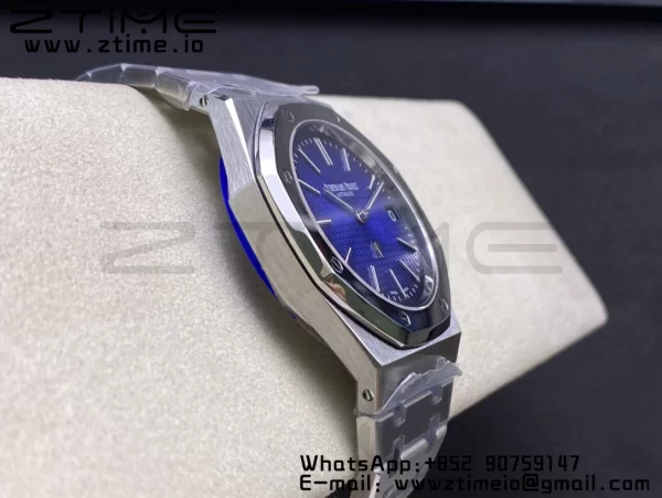 AP Royal Oak 39mm 15202IP SS ZF 1:1 Best Edition Quadrante blu testurizzato su bracciale SS A2121 - Orologio super clone | 1:1 Best Version