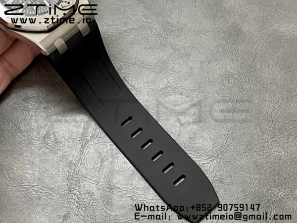 AP Royal Oak Offshore Diver 15710 ZF 1:1 Best Edition Cadran noir sur bracelet caoutchouc noir SA3120 Super Clone V2 - Super Clone Watch | 1:1 Best Version
