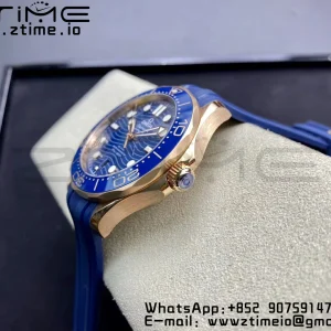 OMEGA 2018 Seamaster Diver 300M RG Blue Ceramic VSF 1:1 Best Edition Blue Dial on Blue Rubber Strap A880 - Super Clone Watch | 1:1 Best Version