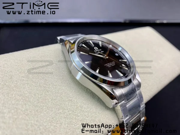 OMEGA Aqua Terra 150M SS VSF 1:1 Best Edition ブラックテクスチャードダイアル シルバーマーカー SSブレスレット A8500 スーパークローン - スーパークローンウォッチ｜1:1ベストバージョン