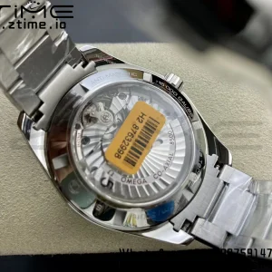 OMEGA Aqua Terra 150M SS VSF 1:1 Best Edition ブラックテクスチャードダイアル シルバーマーカー SSブレスレット A8500 スーパークローン - スーパークローンウォッチ｜1:1ベストバージョン