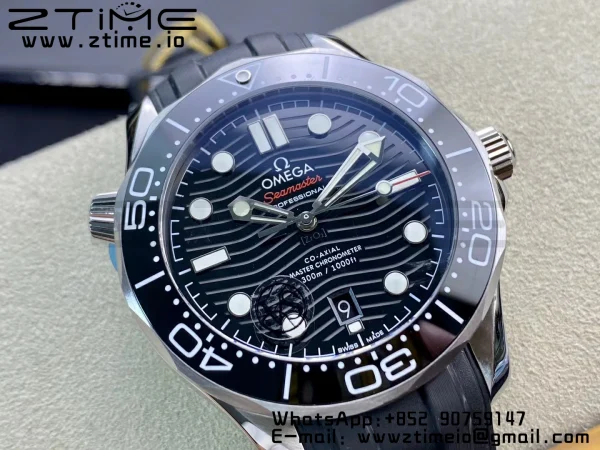 OMEGA Seamaster 2018 Diver 300M VSF 1:1 Best Edition Black Ceramic Black Dial on Black Rubber Strap A8800 V2 - Super Clone Watch | 1:1 Best Version