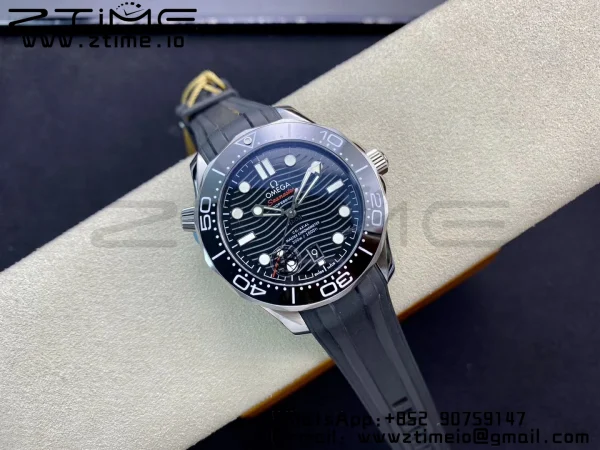 OMEGA Seamaster 2018 Diver 300M VSF 1:1 Best Edition Black Ceramic Black Dial on Black Rubber Strap A8800 V2 - Super Clone Watch | 1:1 Best Version