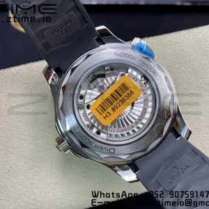 OMEGA Seamaster 2018 Diver 300M VSF 1:1 Best Edition Black Ceramic Black Dial on Black Rubber Strap A8800 V2 - Super Clone Watch | 1:1 Best Version