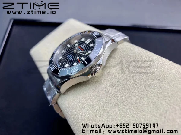 OMEGA Seamaster Diver 300M VSF 1:1 Best Edition Black Ceramic Black Dial on SS Bracelet A8800 V2 (Black Balance Wheel) - Super Clone Watch | 1:1 Best Version