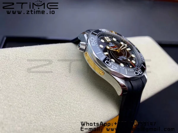 OMEGA Seamaster Diver 300M 007 James Bond VSF 1:1 Best Edition On Black Rubber Strap A8800 - Super Clone Watch | 1:1 Best Version
