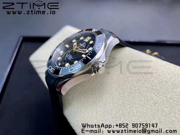 OMEGA Seamaster Diver 300M 007 James Bond VSF 1:1 Best Edition On Black Rubber Strap A8800 - Super Clone Watch | 1:1 Best Version