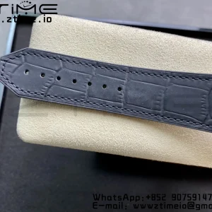HUBLOT Classic Fusion 42mm 542.NX.1171.RX チタニウム WWF 1:1 ベストエディション ブラックダイアル ブラックグミストラップ A2892 - スーパークローンウォッチ｜1:1 ベストバージョン