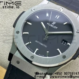HUBLOT Classic Fusion 42mm 542.NX.1171.RX チタニウム WWF 1:1 ベストエディション ブラックダイアル ブラックグミストラップ A2892 - スーパークローンウォッチ｜1:1 ベストバージョン