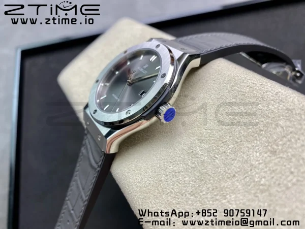 HUBLOT Classic Fusion 45mm 542.NX.7071.LR Titanium WWF 1:1 Best Edition Gray Dial on Gray Gummy Strap A2892 - Super Clone Watch | 1:1 Best Version