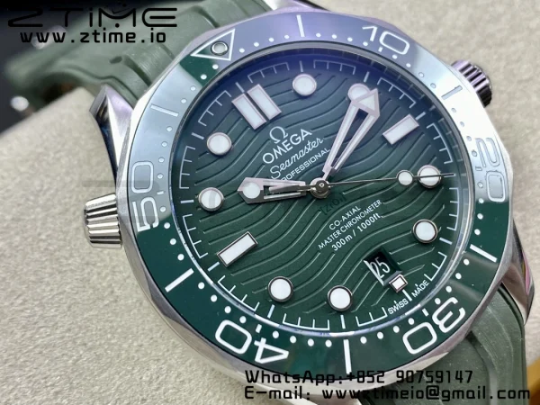 OMEGA Seamaster Diver 300M VSF 1:1 Best Edition Πράσινο κεραμικό πράσινο καντράν σε μπλε λουράκι από καουτσούκ A8800 V2 - Super Clone Watch | 1:1 Best Version