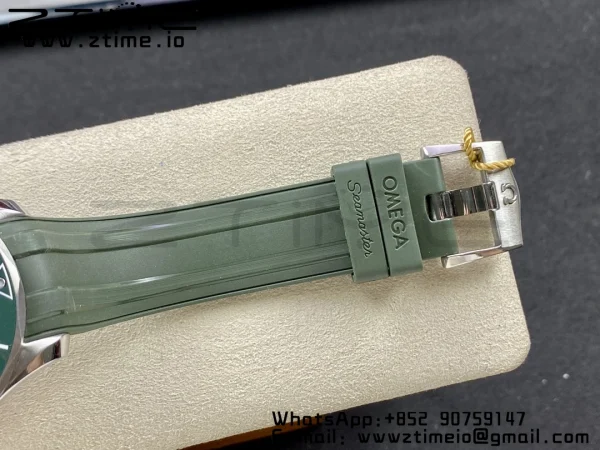 OMEGA Seamaster Diver 300M VSF 1:1 Best Edition Πράσινο κεραμικό πράσινο καντράν σε μπλε λουράκι από καουτσούκ A8800 V2 - Super Clone Watch | 1:1 Best Version