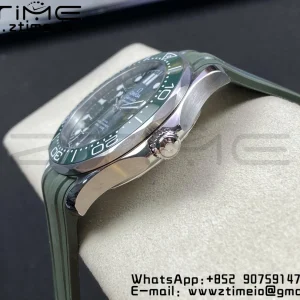 OMEGA Seamaster Diver 300M VSF 1:1 Best Edition Πράσινο κεραμικό πράσινο καντράν σε μπλε λουράκι από καουτσούκ A8800 V2 - Super Clone Watch | 1:1 Best Version