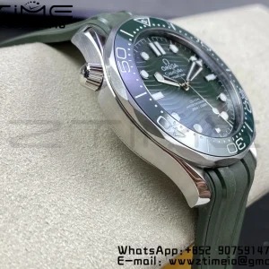 OMEGA Seamaster Diver 300M VSF 1:1 Best Edition Πράσινο κεραμικό πράσινο καντράν σε μπλε λουράκι από καουτσούκ A8800 V2 - Super Clone Watch | 1:1 Best Version