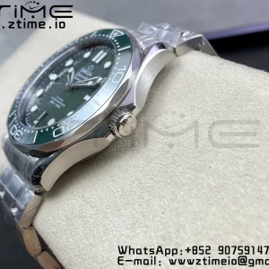 OMEGA OMEGA Seamaster Diver 300M VSF 1:1 Best Edition Green Ceramic Green Dial on SS Bracelet A8800 V2 - Super Clone Watch | 1:1 Best Version