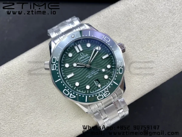 OMEGA OMEGA Seamaster Diver 300M VSF 1:1 Best Edition Green Ceramic Green Dial on SS Bracelet A8800 V2 - Super Clone Watch | 1:1 Best Version