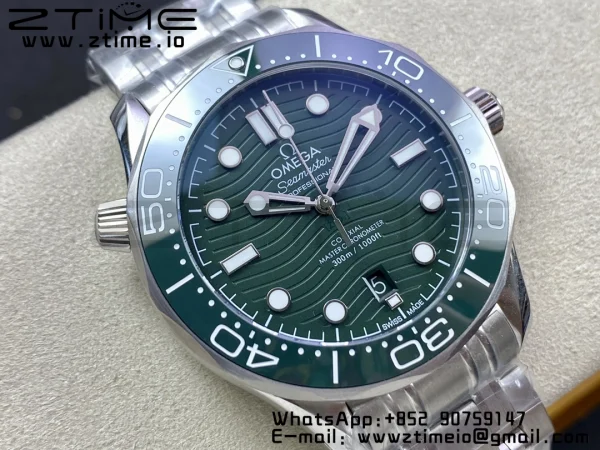 OMEGA OMEGA Seamaster Diver 300M VSF 1:1 Best Edition Green Ceramic Green Dial on SS Bracelet A8800 V2 - Super Clone Watch | 1:1 Best Version