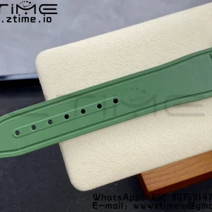 IWC Mark Mark XX  IW328205 SS M+F 1:1 Best Edition Green Dial on Green Rubber  Strap A35111 - Super Clone Watch | 1:1 Best Version
