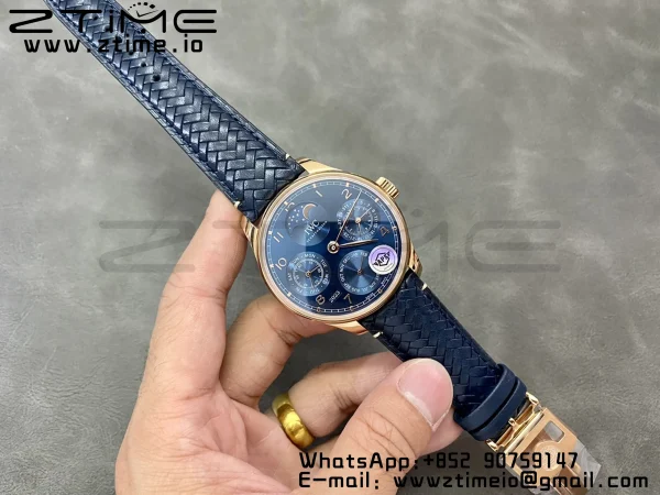 IWC Portugieser Ikuinen kalenteri IW503312 RG APSF 1:1 Best Edition Blue Dial sininen kudottu nahkahihna A52610 Clone - Super Clone Watch | 1:1 Paras versio