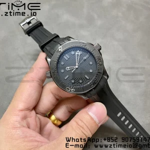 オメガ シーマスター 300M 43.5MM ブラックセラミック VSF 1:1 ベストエディション ブラックダイアル ブラックラバーストラップ A8806 - スーパークローンウォッチ｜1:1 ベストバージョン