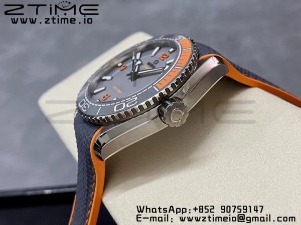OMEGA Planet Ocean 43.5mm Ti VSF 1:1 Best Edition Black/Orange Bezel Gray Dial on Gray Nylon Strap A8900 - Super Clone Watch | 1:1 Best Version