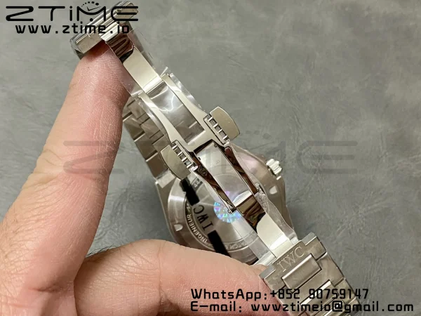 IWC Ingenuier 40mm V7F 1:1 Best Edition Black Dial on SS Bracelet A2892 - Super Clone Watch | 1:1 Best Version
