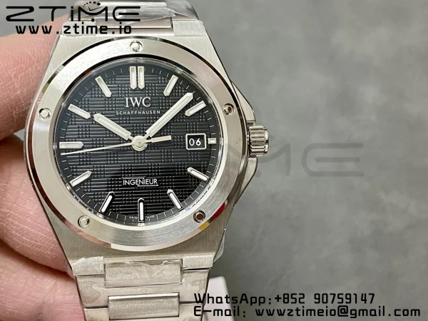 IWC Ingenuier 40mm V7F 1:1 Best Edition Black Dial on SS Bracelet A2892 - Super Clone Watch | 1:1 Best Version