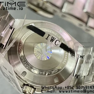 IWC Ingenuier 40mm V7F 1:1 Best Edition Black Dial on SS Bracelet A2892 - Super Clone Watch | 1:1 Best Version