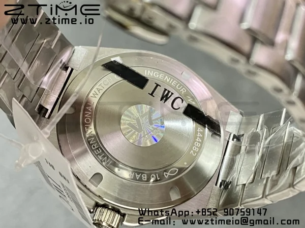 IWC Ingenuier 40mm V7F 1:1 Best Edition Black Dial on SS Bracelet A2892 - Super Clone Watch | 1:1 Best Version