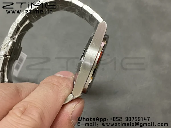 IWC Ingenuier 40mm V7F 1:1 Best Edition Gris Argent Dial on SS Bracelet A2892 - Super Clone Watch | 1:1 Best Version