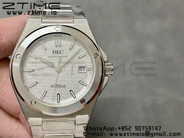IWC Ingenuier 40mm V7F 1:1 Best Edition Gris Argent Dial on SS Bracelet A2892 - Super Clone Watch | 1:1 Best Version