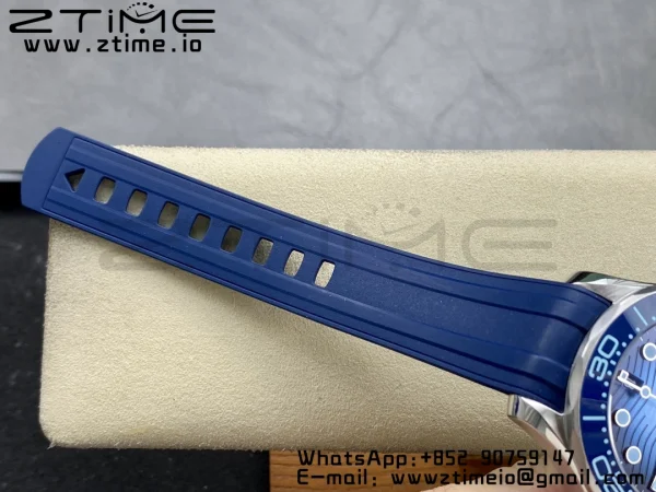 OMEGA Seamaster 300 SS VSF 1:1 Best Edition Gradient Blue Dial on Blue Rubber Strap A8808 - Super Clone Watch | 1:1 Best Version