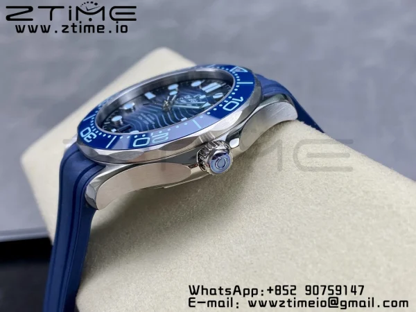 OMEGA Seamaster 300 SS VSF 1:1 Best Edition Gradient Blue Dial on Blue Rubber Strap A8808 - Super Clone Watch | 1:1 Best Version