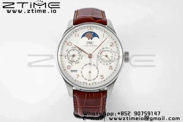 IWC ポルトギーゼ・パーペチュアル・カレンダー IW503307 SS APSF 1:1 ベスト・エディション ホワイトダイアル ブラウンレザーストラップ A52610 クローン - スーパークローン時計｜1:1 ベスト・バージョン