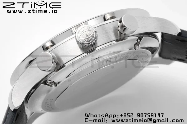 IWC Portoghese Chrono IW371447 ZF 1:1 Best Edition Quadrante nero su cinturino in pelle nera DD7750 - Orologio Super Clone | 1:1 Best Version