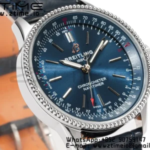 Breitling Navitimer 1 A17395161C1P2 SS 35mm BLS 1:1 Best Edition Quadrante argentato su cinturino in pelle blu A2824 - Orologio Super Clone | 1:1 Best Version